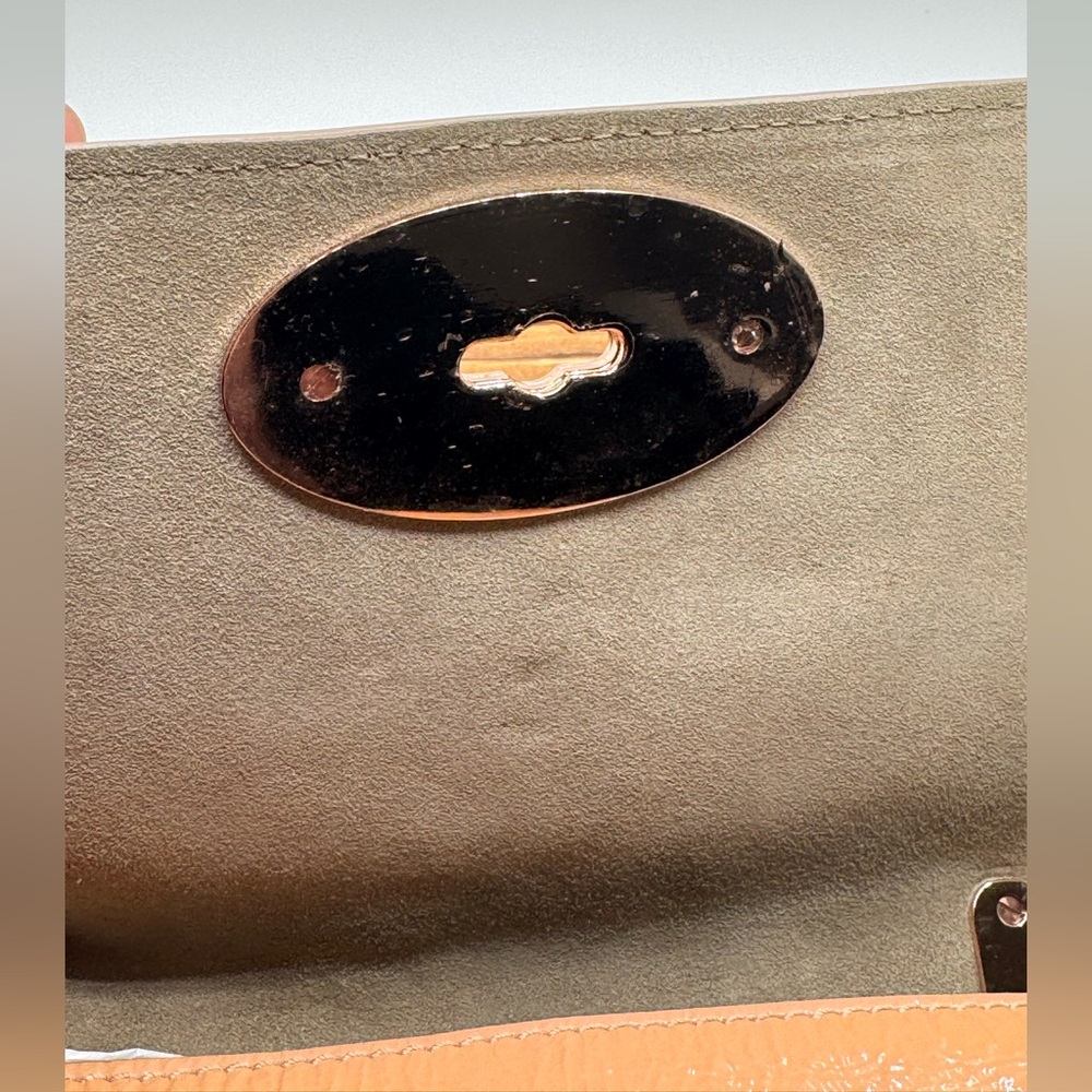 Mulberry Glossy Small Lily Flap Bag Purse in Apricot - Picture 11 of 16